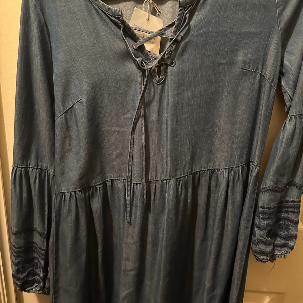 SKIES ARE BLUE TUNIC TOP NWT